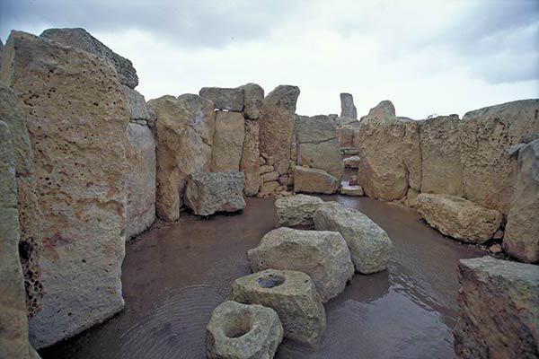 Μεγαλιθικούς ναούς και το υπόγειο ιερό της Μάλτας