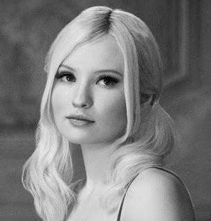 Emily Browning φωτογραφία